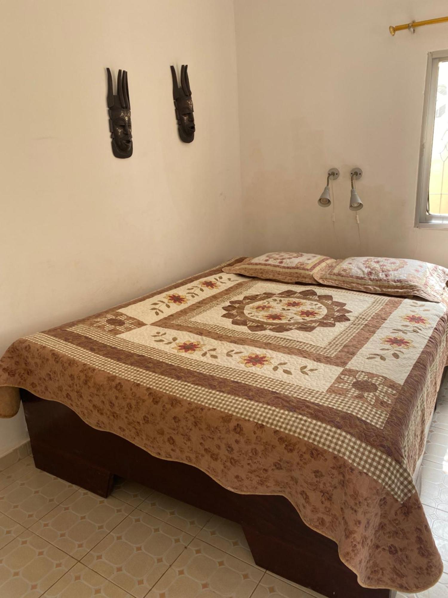 Dabo House Hotel Brufut ภายนอก รูปภาพ